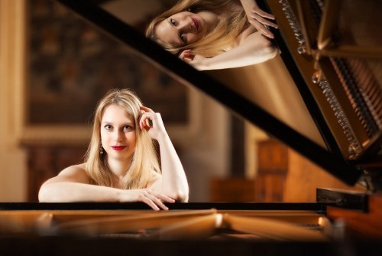 Klavierkonzert: Lydia Maria Bader - „Fernweh – Auf 88 Tasten um die Welt“