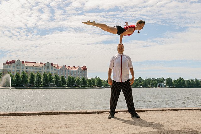 Das finnische Duo Kate & Pasi kommt mit seiner akrobatischen Show nach Föhr.