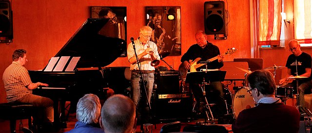 Das Public Rehearsal Jazz Quartet liefert feinsten Jazz von Föhr.