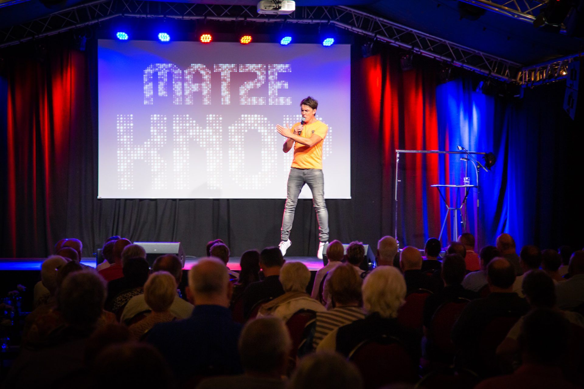 Comedian Matze Knop tritt mit seiner Sommershow in Wyk auf Föhr auf.